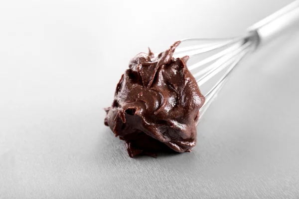 Corolla with chocolate cream — Stock Photo, Image