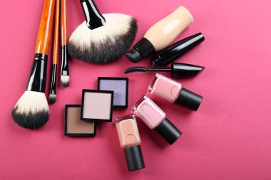 Dekoratif moda kozmetik