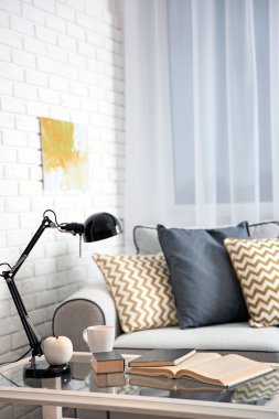 Kanepeli modern iç mekan