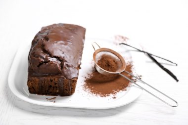 Kremalı çikolatalı pasta.