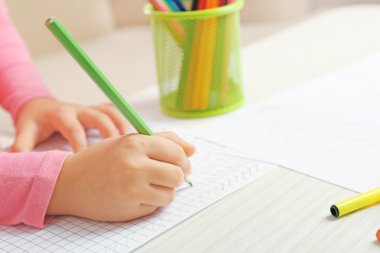 Çocuk çizim portre