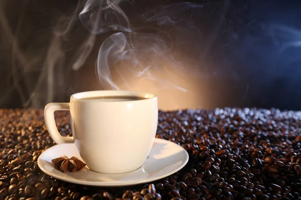Bir fincan sıcak kahve. — Stok fotoğraf