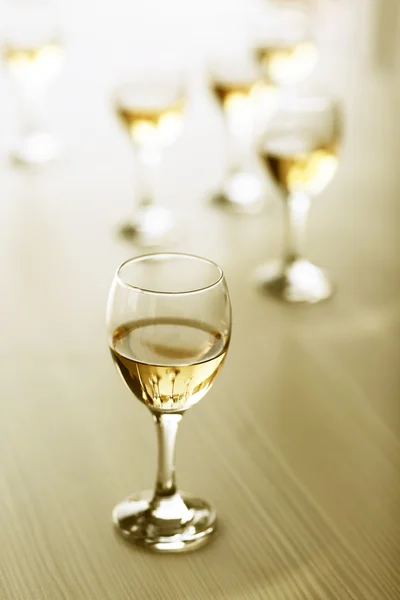 Brillantes copas de vino —  Fotos de Stock