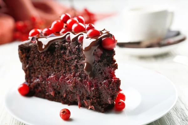 Stück Schokoladenkuchen — Stockfoto