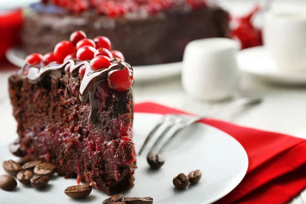 Stück Schokoladenkuchen — Stockfoto