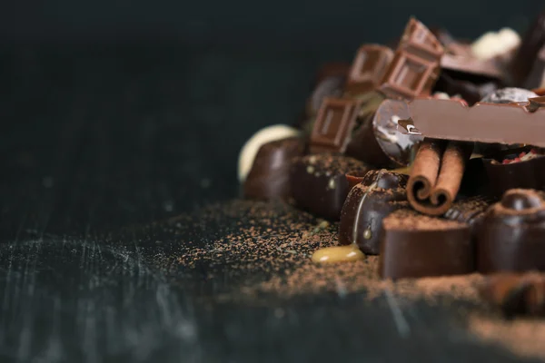 चवदार चॉकलेट कँडीचे वर्गीकरण — स्टॉक फोटो, इमेज
