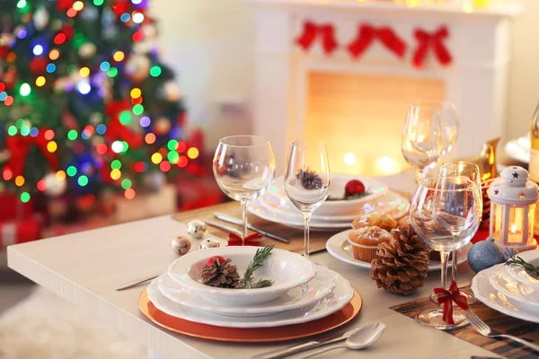 Kerst tafel dekken — Stockfoto