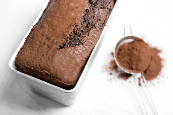 Шоколадний торт у випічці — стокове фото