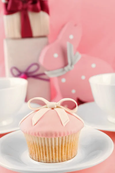 Cupcake με δώρα και διακοσμήσεις — Φωτογραφία Αρχείου