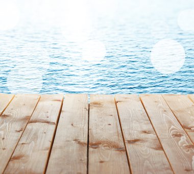 Ahşap Danışma, bulanık deniz