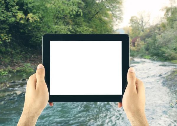 タブレット pc を保持している手 — ストック写真