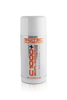 KHARKIV, UKRAINE - 18 Aralık 2020: Scitec Beslenme tarafından izole edilmiş C vitamini tabletleri. 