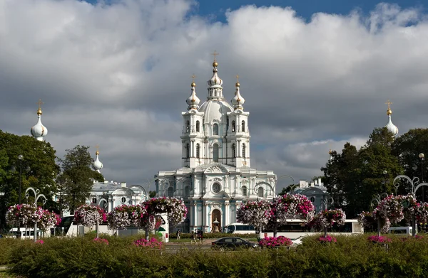 Saint-Petersburg Szmolnij-székesegyház — Stock Fotó