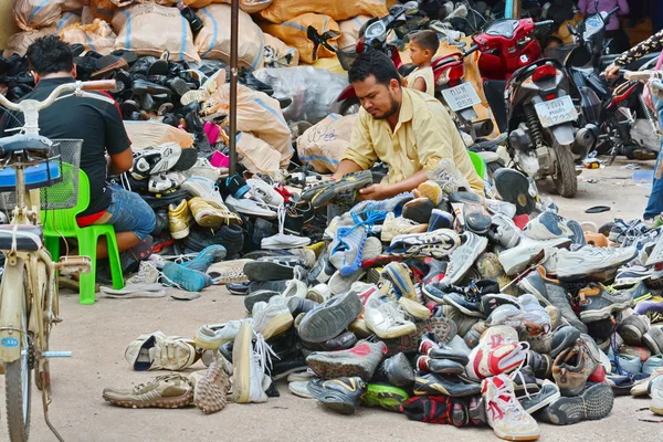 Imported shoes for sale in Thailand — Stock Photo, Image