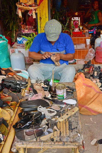 Zapatos importados en venta en Tailandia — Foto de Stock