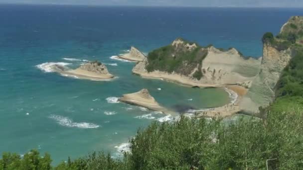 그리스의 북쪽에 절벽인 코르푸 해안선 — 비디오