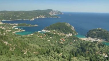 Korfu Adası, Yunanistan 'ın Rocky kıyı şeridi.