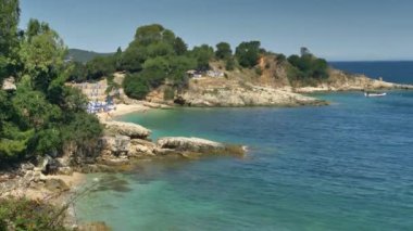Korfu Adası, Yunanistan 'ın Rocky kıyı şeridi.