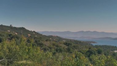 Korfu Adası, Yunanistan 'ın Rocky kıyı şeridi.
