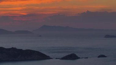 Korfu Adası, Yunanistan 'ın Rocky kıyı şeridi.