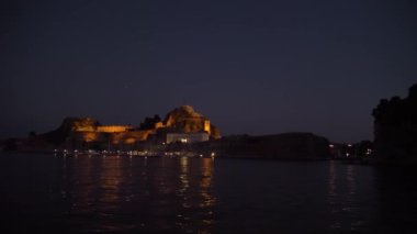 Yunanistan 'ın Korfu adasının gece manzarası