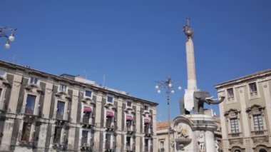Catania, Sicilya 'daki dell' Elefante çeşmesi.