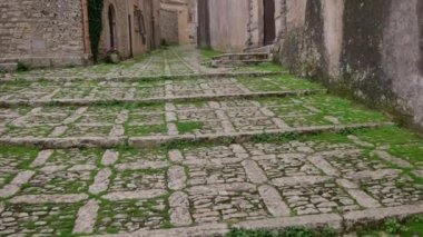 Erice caddeleri, Sicilya. Dağdaki küçük turistik kasaba.