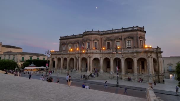 Panorama Van Noto Sicilië Avond Stad Vol Toeristen — Stockvideo