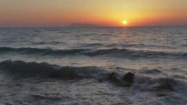 Korfu Adası, Yunanistan 'ın Rocky kıyı şeridi.