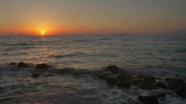Korfu Adası, Yunanistan 'ın Rocky kıyı şeridi.