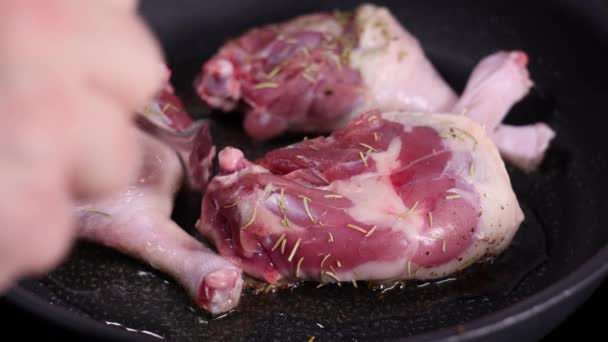 Gambe Anatra Fritte Una Pentola — Video Stock