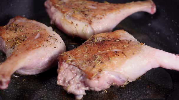 Fried Duck Legs Pan — Stock Video