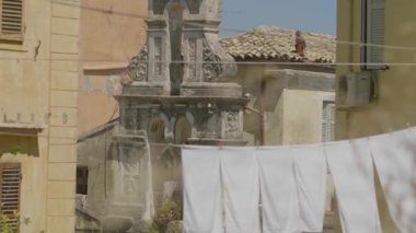 Korfu Kasabası sokakları, Korfu eski kentinin mimarisi, Yunanistan.