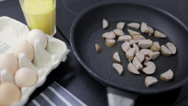 Приготування Омлету Сніданку — стокове відео