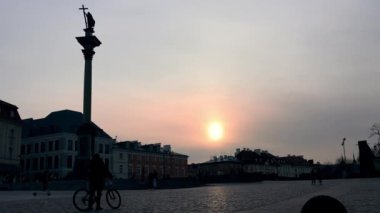 Varşova 'nın Eski Kenti UNESCO' nun Dünya Mirasları listesine girdi. Polonya 'nın başkentinde turistlerin en büyük tarihi cazibesi. Nisan 2021