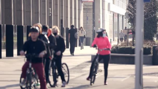 Varsóvia Polónia 2021 Pessoas Que Caminham Pelas Ruas Cidade Velha — Vídeo de Stock