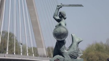 Varşova Sireni - ünlü heykel - Varşova 'nın simgesi.