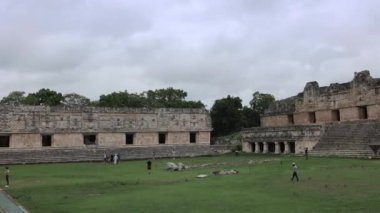 Meksika 'daki Uxmal Maya harabeleri.