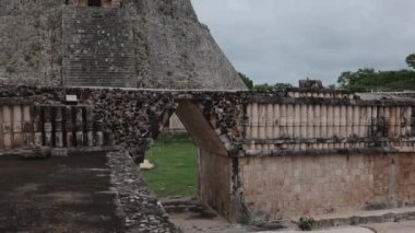Meksika 'daki Uxmal Maya harabeleri.