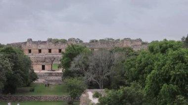 Meksika 'daki Uxmal Maya harabeleri.