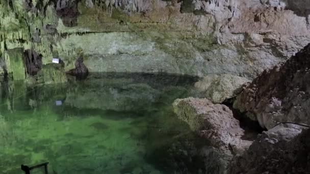 Cenote Dos Ojos Piękne Jaskinie Pełne Stalagmitów Meksyk — Wideo stockowe