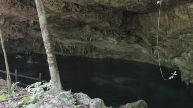 Cenote Dos Ojos - Meksika dikitlerle dolu güzel mağaralar.