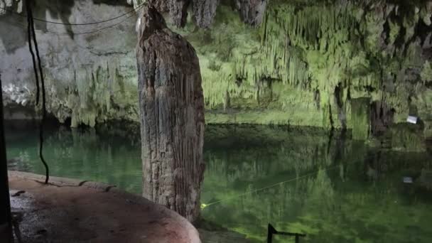Cenote Dos Ojos Bellissime Grotte Piene Stalagmiti Messico — Video Stock
