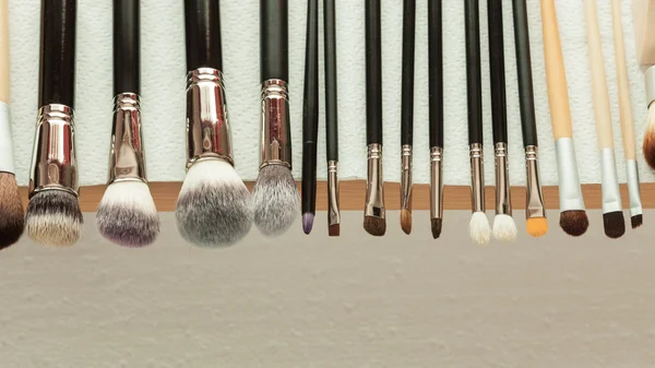 Process of cleaning drying makeup brushes — Stock Photo, Image