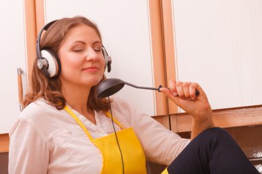 Düşünme ev kadını evde rüya