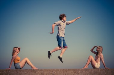 Arkadaşlar çocuk iki kız grup açık rahatlatıcı