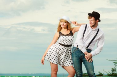 Sevgi dolu çift retro tarzı  