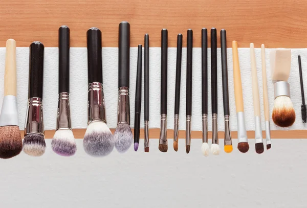 Process of cleaning drying makeup brushes — Stock Photo, Image