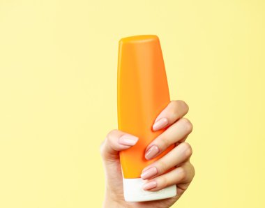 Kadın Güneş Losyonu tutar