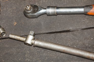 İngiliz anahtarları yuva ve vidalar.